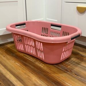 Vintage 90s Roughneck Rubbermaid Hip-Hugger 2997 Dusty Pink Laundry Basket